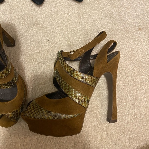 YSL Heels - Picture 6 of 6
